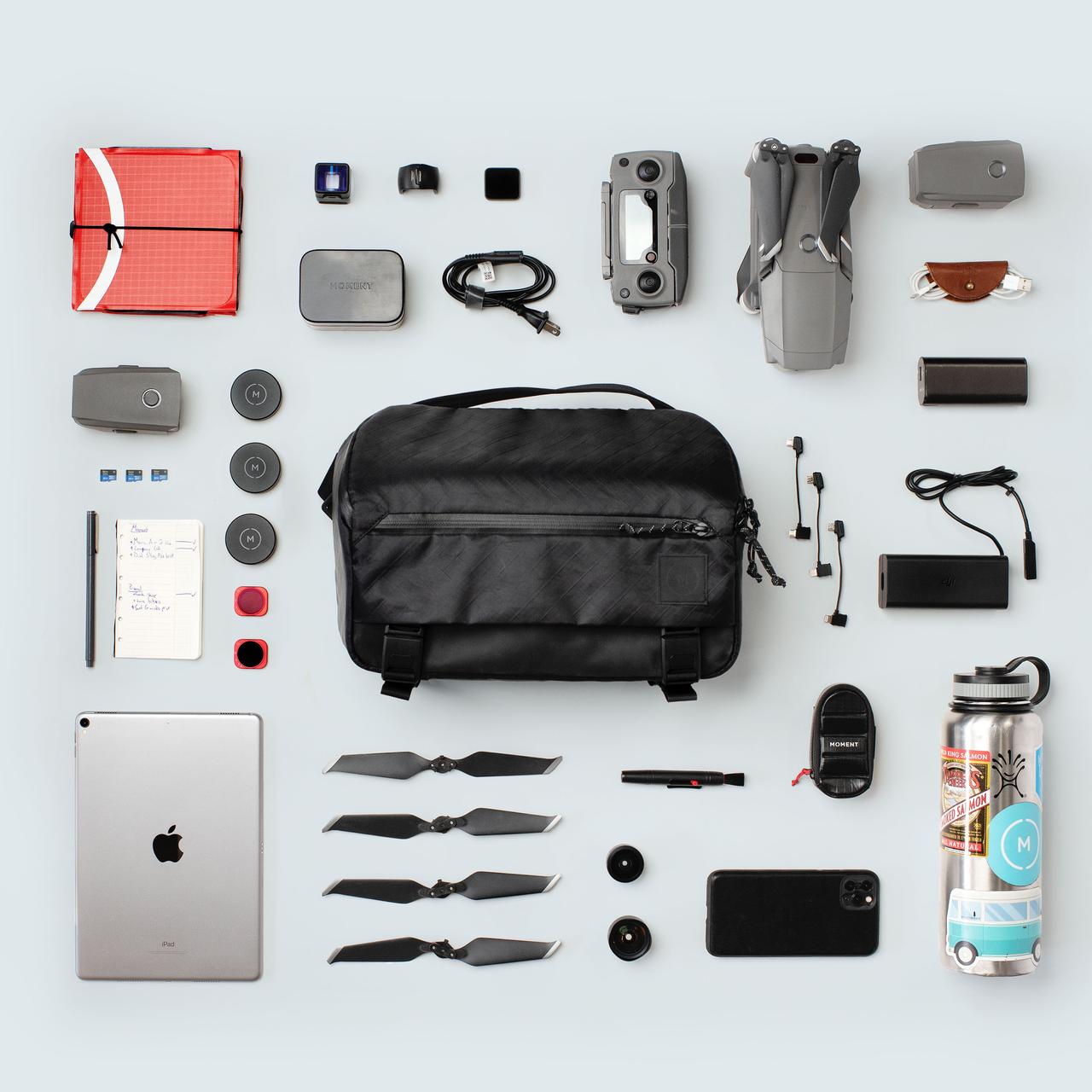 Moment 10 L sling flatlay drone 02