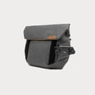 Moment Peak Design BP CH 2 The Field Pouch V2 Charcoal 04