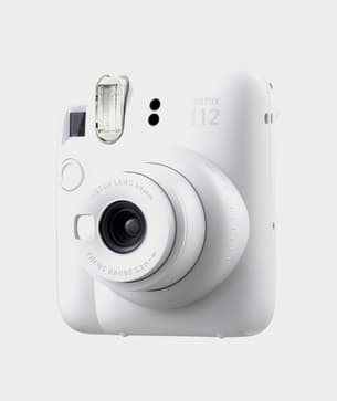 Moment Fujifilm 16806274 INSTAX MINI 12 Instant Film Camera Clay White 02