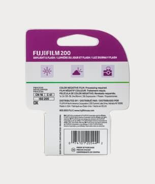Moment Fujifilm 600022186 Fujicolor 200 36 Exp Single Roll Carded 02
