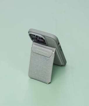 Shopmoment Peak Design Sage w wallet