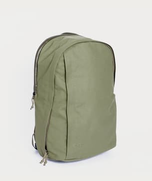 Moment MTW backpack olive 17 L 02
