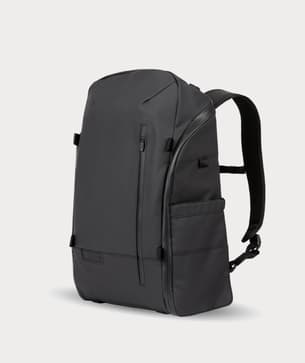 Moment WANDRD DUO BK 1 DUO Day Pack 02
