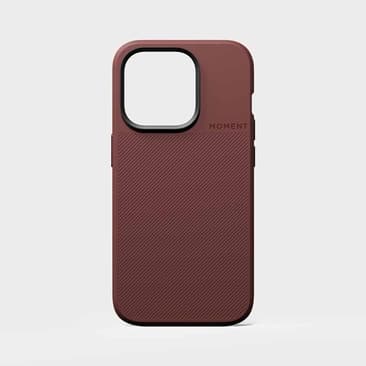 Shopmoment thumbnail Moment Case for i Phone 15 Pro Red Clay