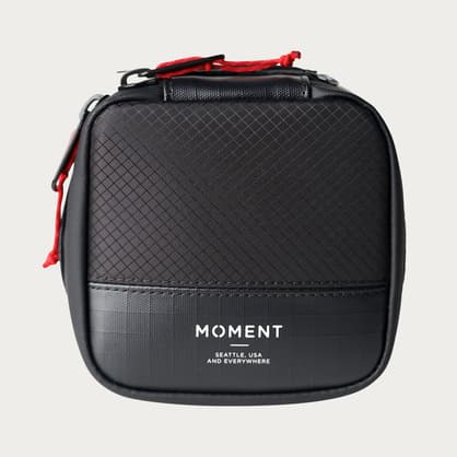 Moment 106 189 Weatherproof Mobile Lens Carrying Case 2 Lens 01