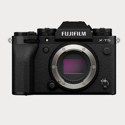 Moment Fujifilm 16782301 X T5 Mirrorless Camera Body Black 01