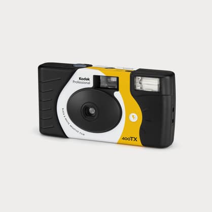 Moment Kodak 1074418 Professional Tri X 400 Single Use Camera 03