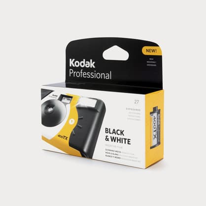 Moment Kodak 1074418 Professional Tri X 400 Single Use Camera 04