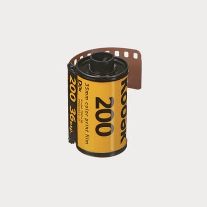 Kodak Gold 200 Color Negative 35mm Film - Single Roll - 36 exposures  (6033997)