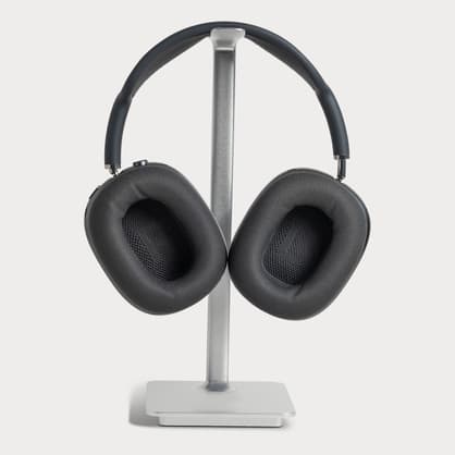 Moment Lab22 214 010 The Heavy Metal Headphone Stand Silver 01