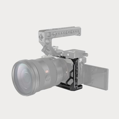 Moment Small Rig 3081 Cage for Sony A7 C 03