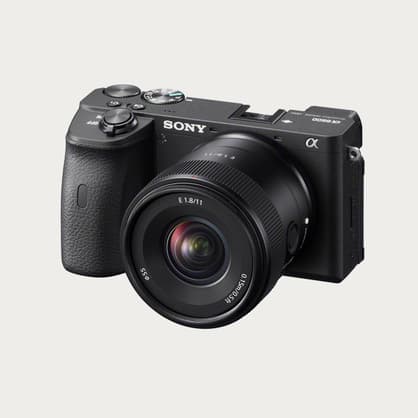 Sony E 11mm F1.8 Lens (SEL11F18) - Moment