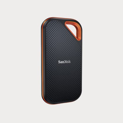 Moment sandisk SDSSDE80 1 T00 A25 Solid State Drive Extreme Pro Portable SSD 1 TB 02