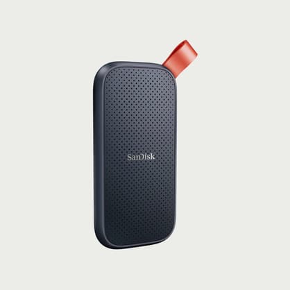 Moment Portable SSD with USB C Layer 3