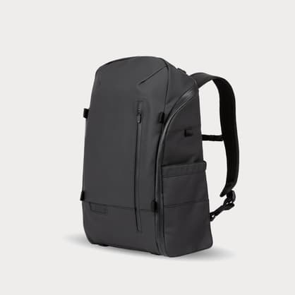 Moment WANDRD DUO BK 1 DUO Day Pack 02