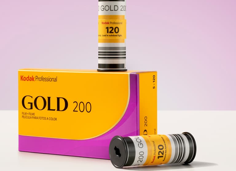 Moment Kodak 1075597 Professional Gold 200 120 Film 5 Rolls lifestyle 2