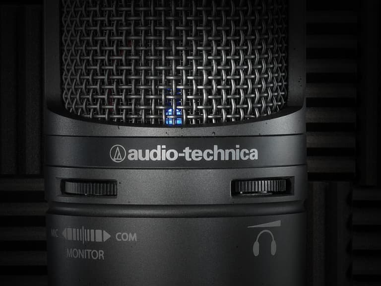 Moment audio technica AT2020 USB Cardioid Condenser USB Microphone lifestyle 01