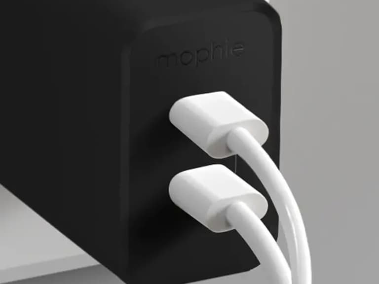 Moment mophie 409909298 Speedport 45 45w Ga N USB C PD Dual Port Wall Charger Black lifestyle 01