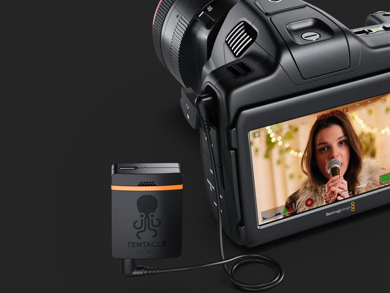 Moment Blackmagic BMD CINECAMPOCHDEF6 K2 Pocket Cinema Camera 6 K G2 lifestyle 14