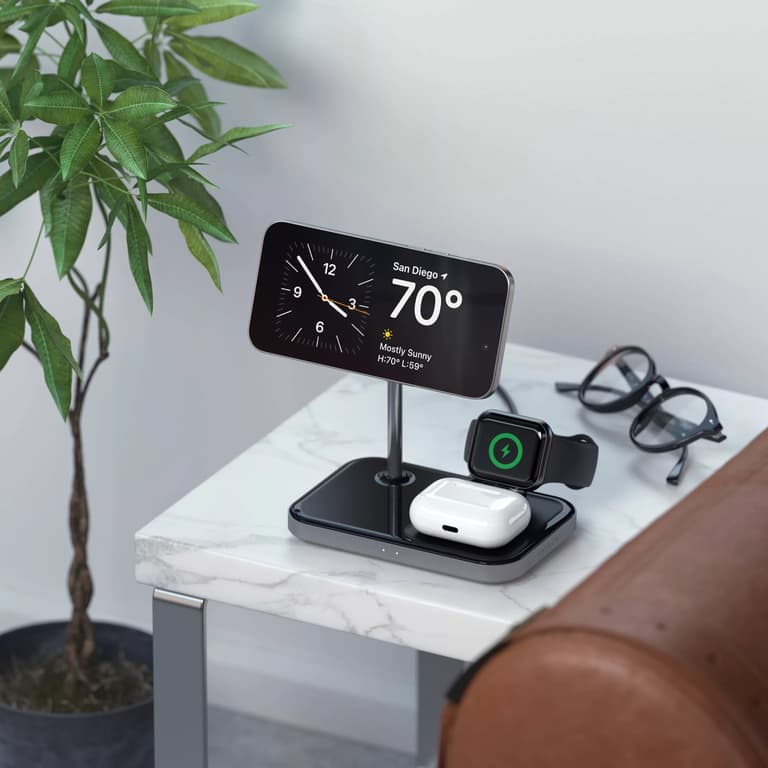 3 in 1 magnetic wireless charging stand portrait