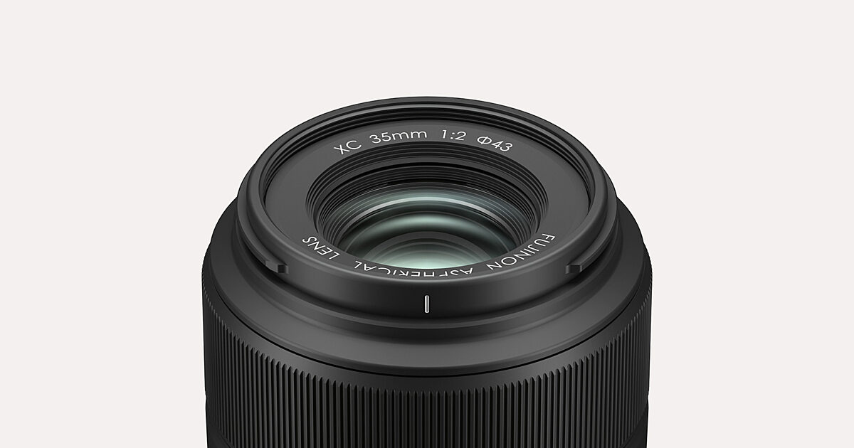 Fujifilm XC 35mm F2 Lens (16647434) - Moment