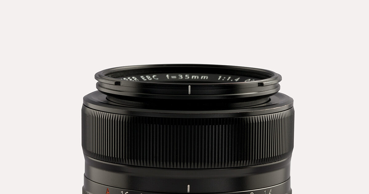 Fujifilm XF 35mm F1.4 R Lens (16240755)