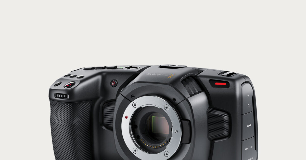 Blackmagic Pocket Cinema Camera 4K (BMD-CINECAMPOCHDMFT4K) - Moment