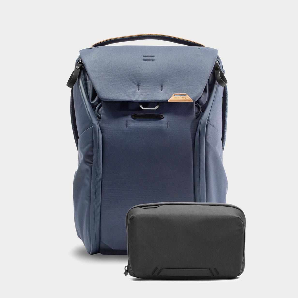 Moment Everyday Backpack 20 L and Tech Pouch Bundle 01
