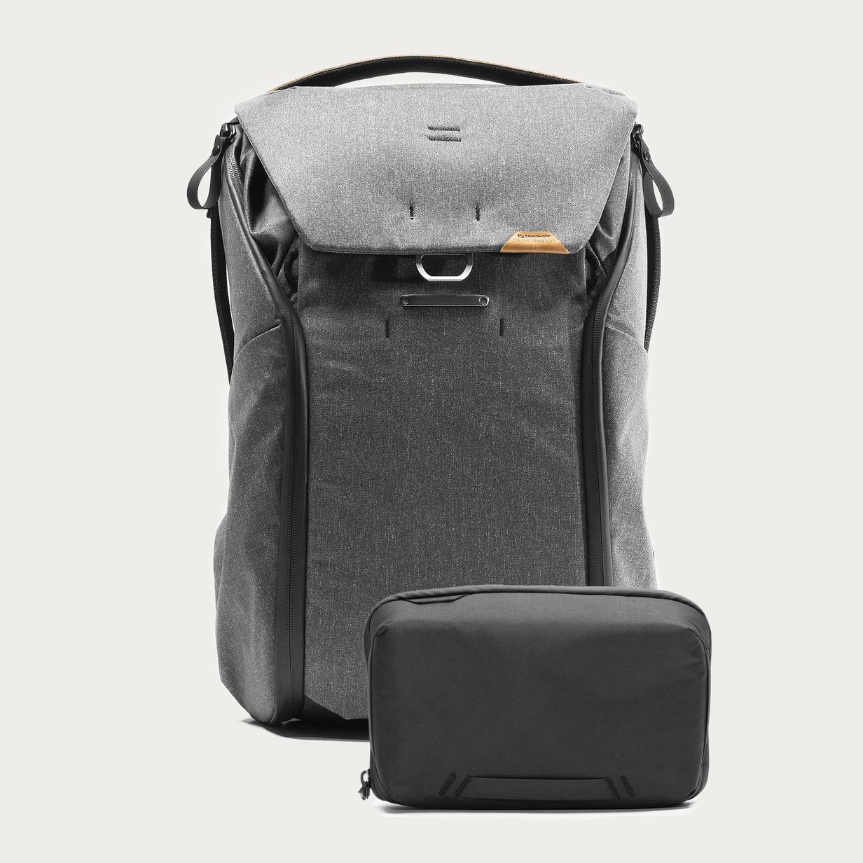 Moment Everyday Backpack 30 L and Tech Pouch Bundle 01