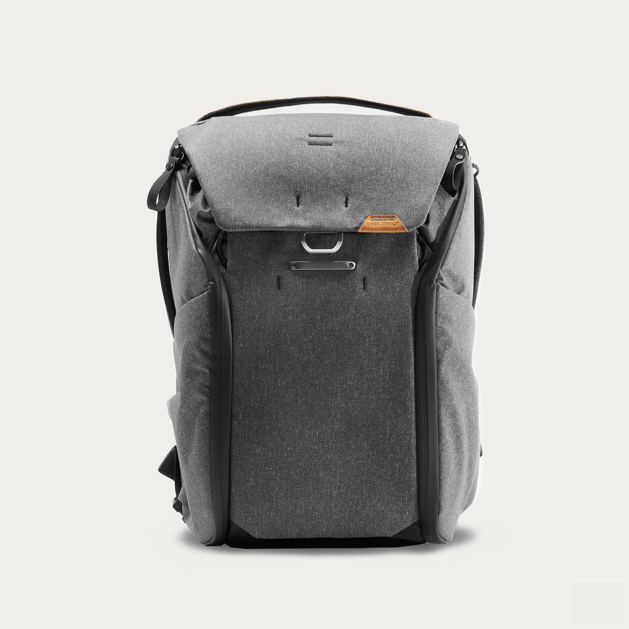 Peak Design Everyday Camera Backpack 20L Charcoal V2 02