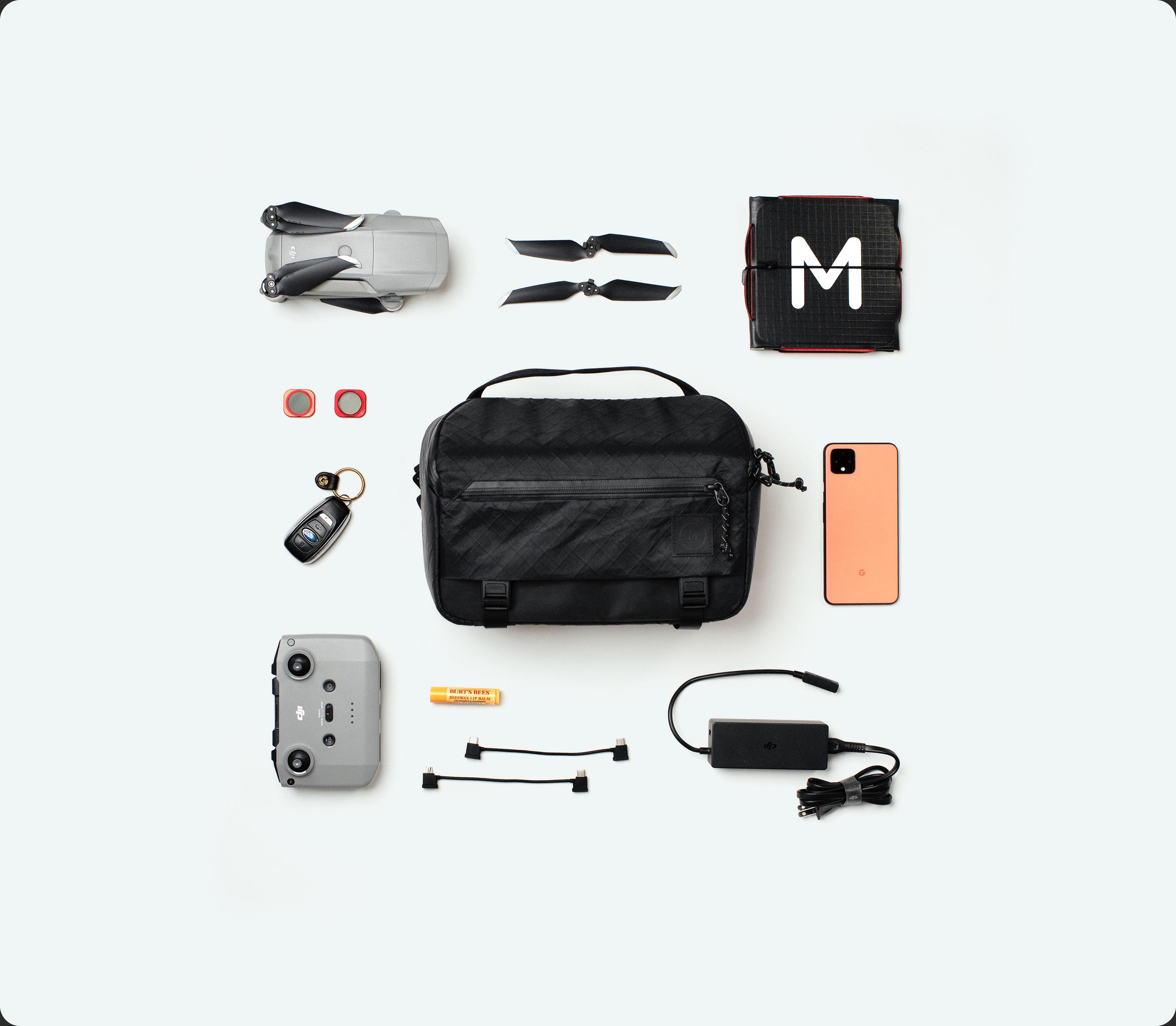 Moment 6 L sling flatlay drone 02
