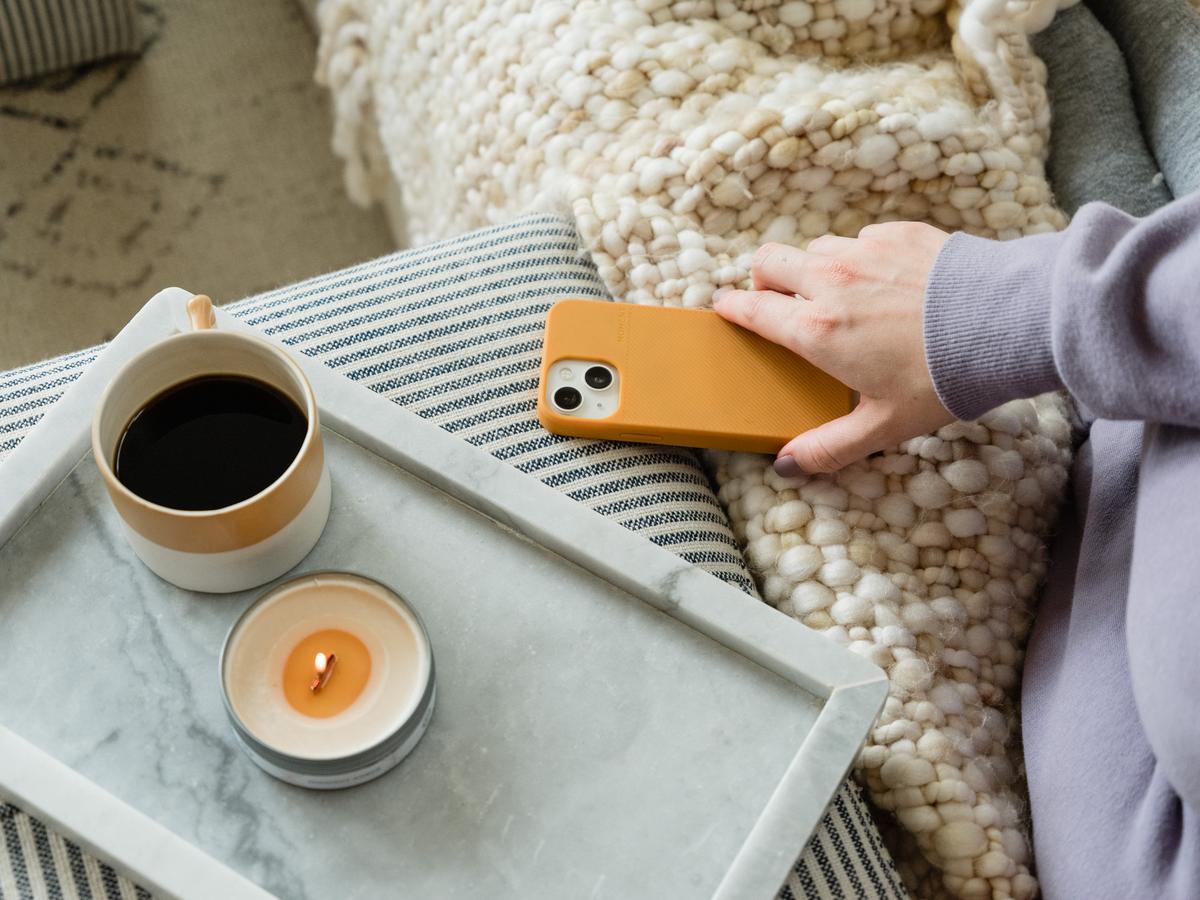 Holiday Gift Guide for the iPhone User (& Fun Accessories!)