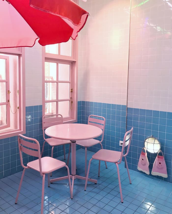 A colorful blue, pink and red cafe in South Korea